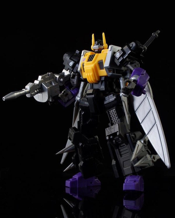 Maiden Japan Junkticon Blasters   New Images Show Armed Up Action Figures  (27 of 32)